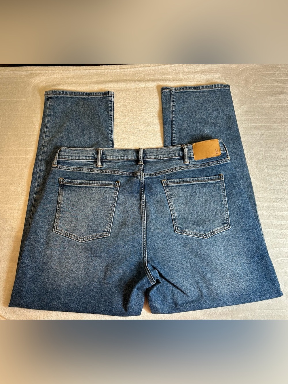 Men's Straight Fit Denim Jeans in Medium Blue - Comfortable Everyday Style